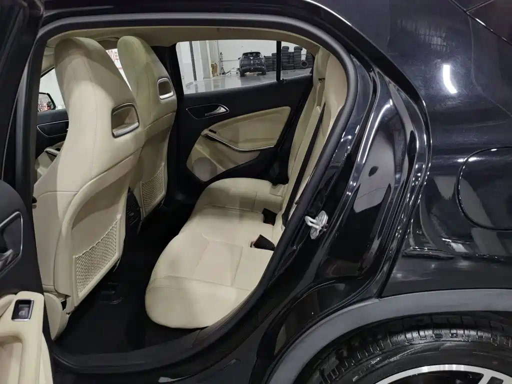 Mercedes-Benz GLA — миниатюра 15