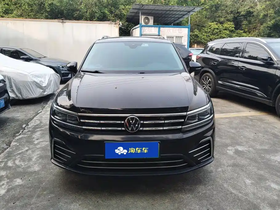 Volkswagen Tiguan L PHEV — миниатюра 2