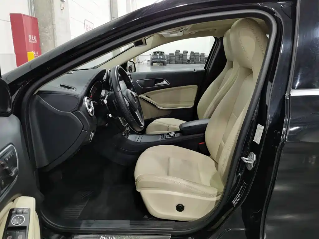 Mercedes-Benz GLA — миниатюра 10