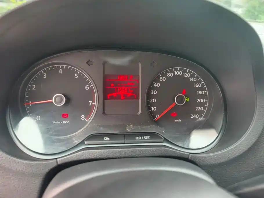 Volkswagen Polo — миниатюра 14