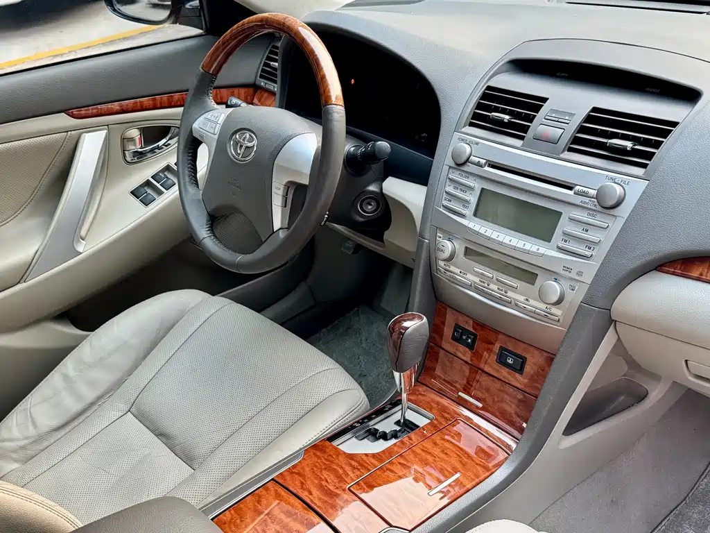 Toyota Camry — миниатюра 15