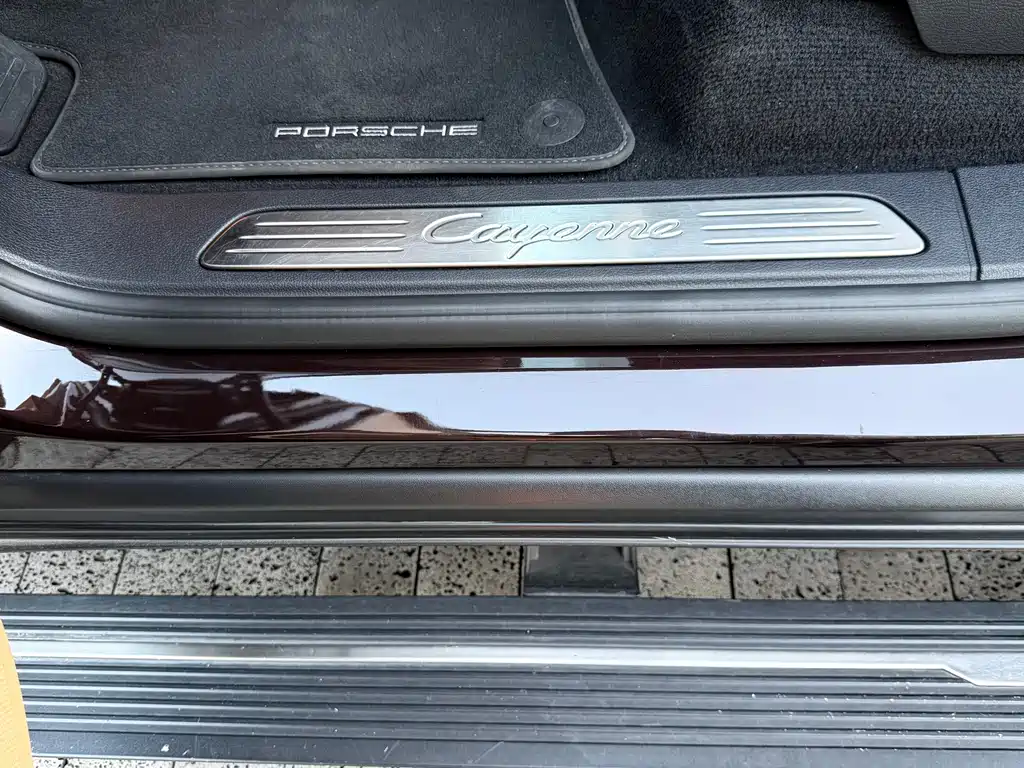 Porsche Cayenne — миниатюра 14