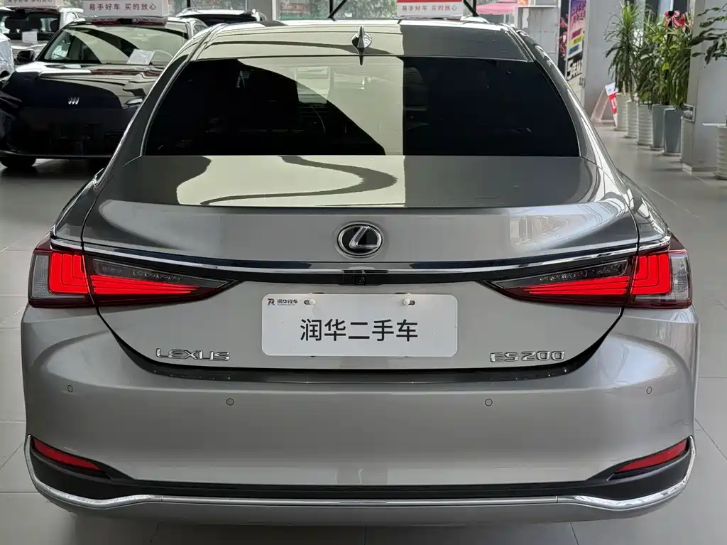 Lexus ES — миниатюра 4