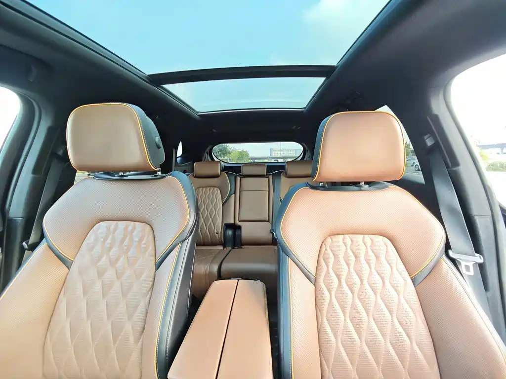 BYD Tang New Energy — миниатюра 10
