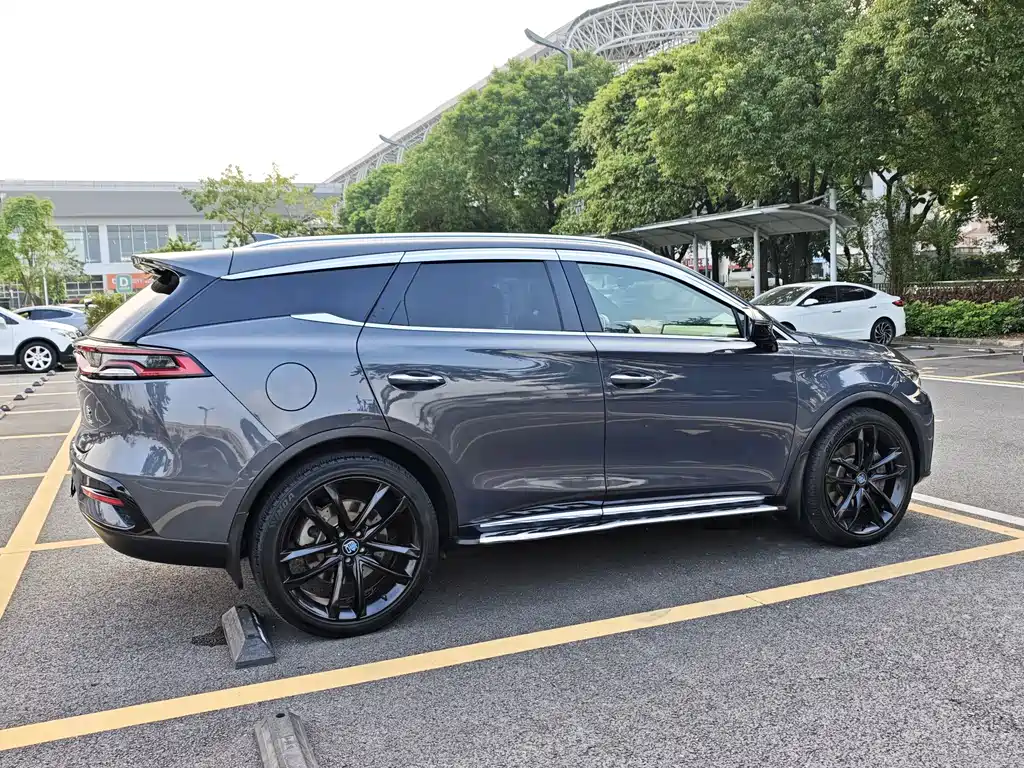 BYD Tang New Energy — миниатюра 23