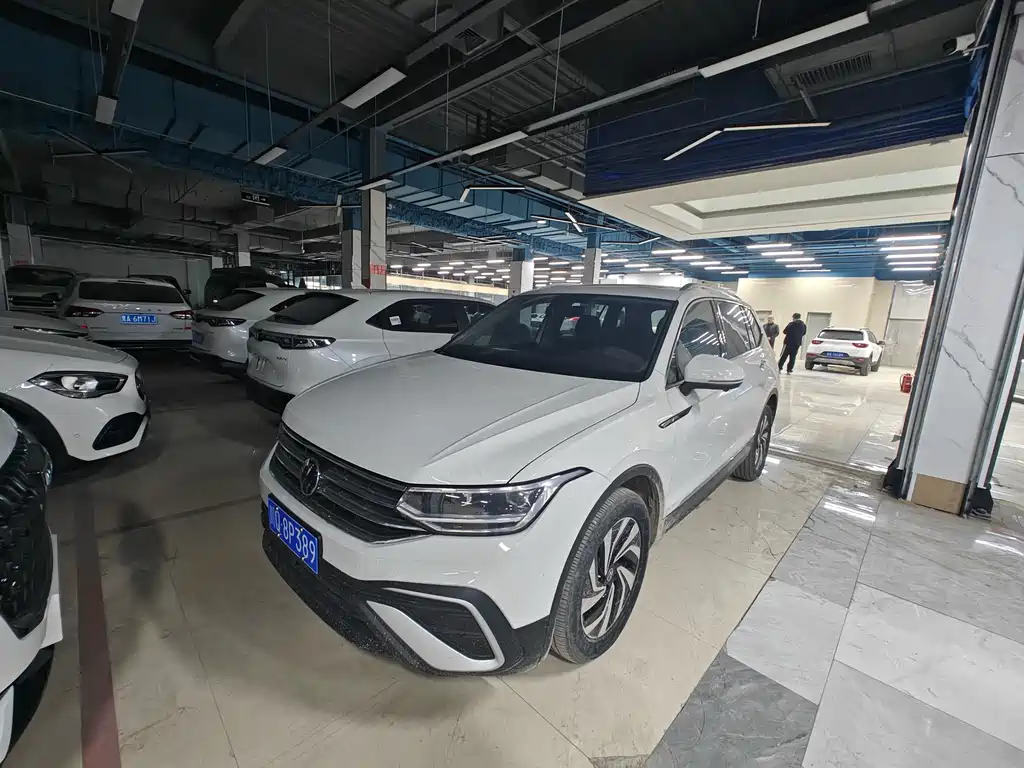 Volkswagen Tiguan L 2022