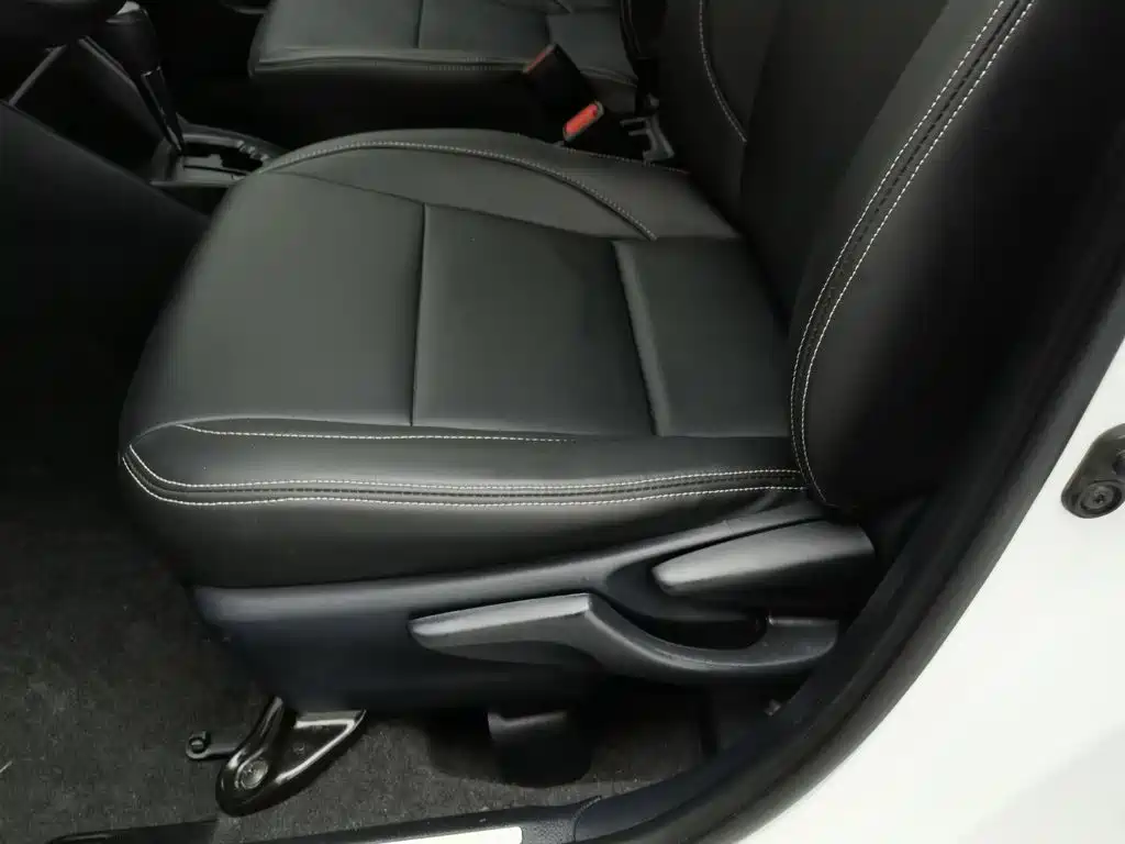 Toyota Yaris L — миниатюра 20