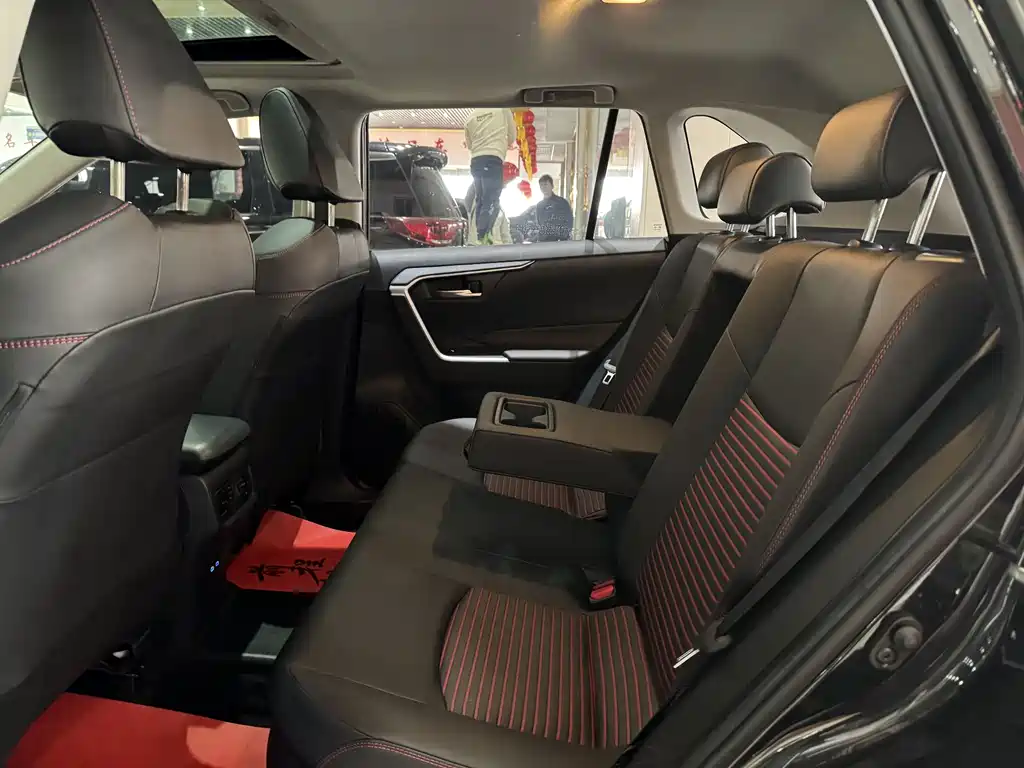 TOYOTA RAV4 RONGFANG DUAL ENGINE E+