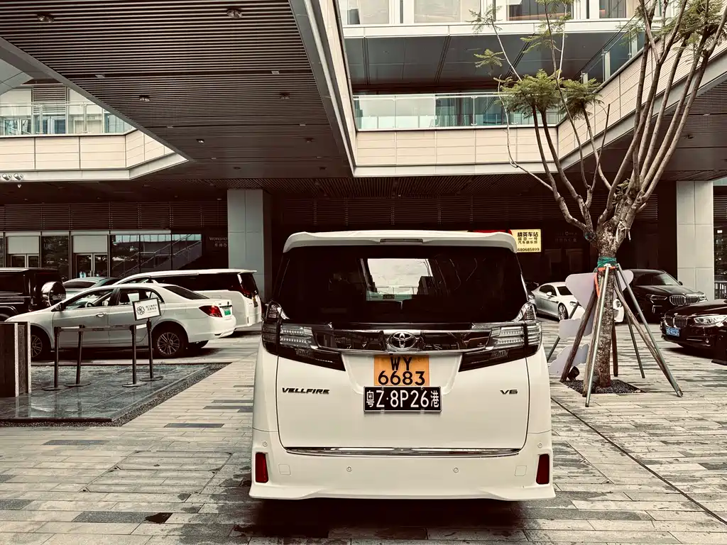 Toyota Vellfire 2017 3.5L AT