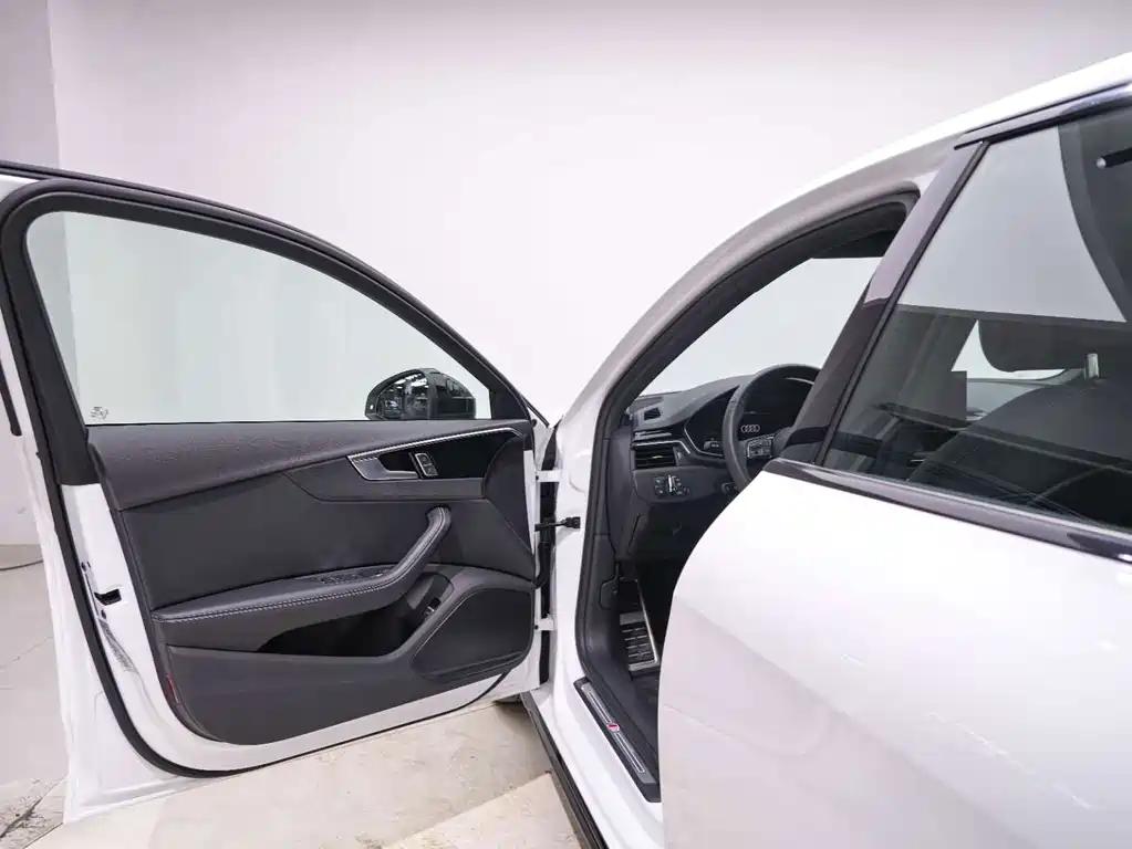 Audi A4L — миниатюра 14