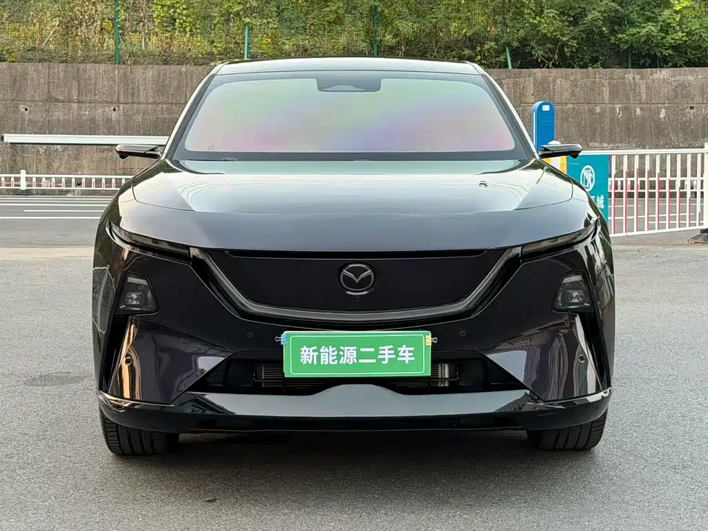 Mazda EZ-60 — миниатюра 2