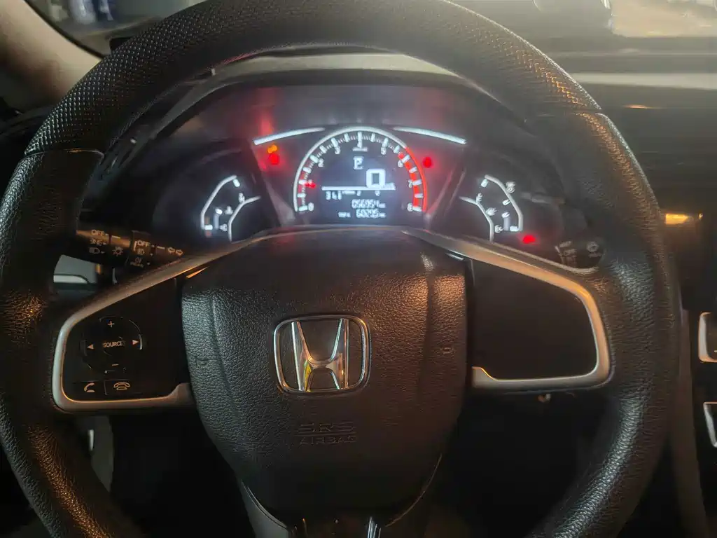 Honda Civic — миниатюра 8