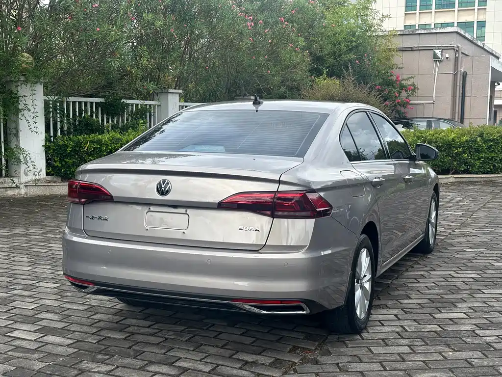 Volkswagen Bora 2021 1.5L AT Elite Smart Connect