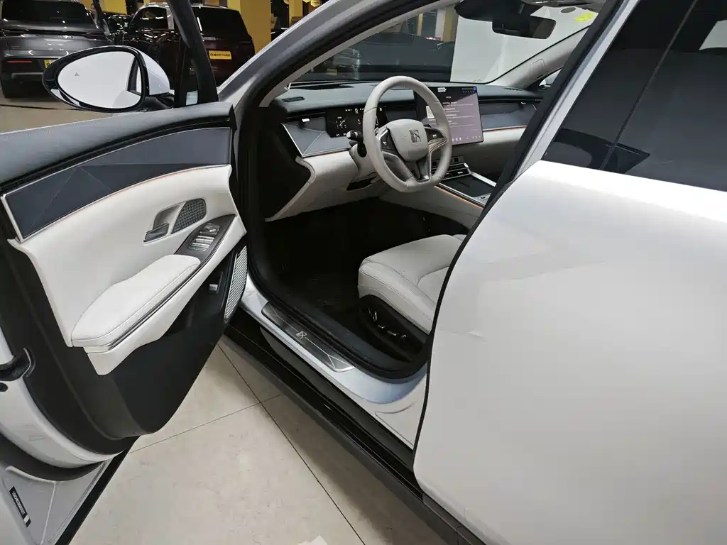 BYD Han L — миниатюра 8