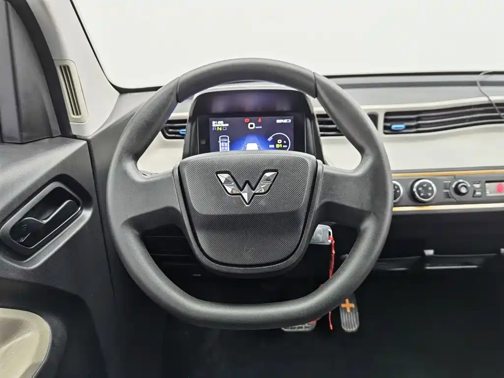 Wuling MINIEV — миниатюра 11