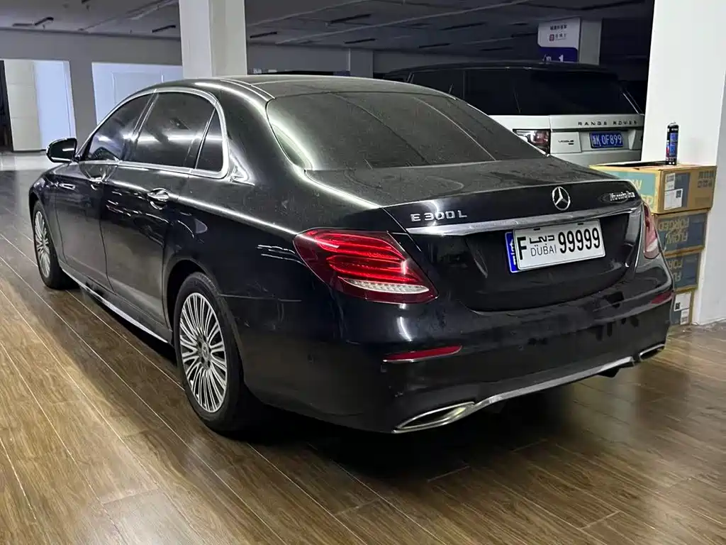 Mercedes-Benz E-Class — миниатюра 4