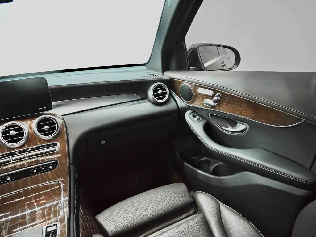 Mercedes-Benz GLC — миниатюра 3