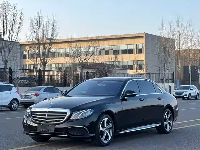 MERCEDES-BENZ E CLASS