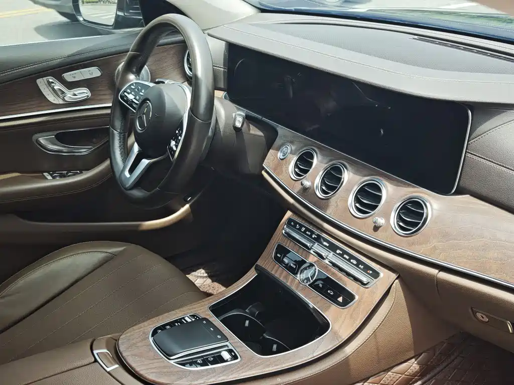 Mercedes-Benz E-Class E 2020 E 300 L Fashion