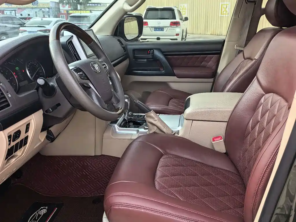 Toyota Land Cruiser — миниатюра 4
