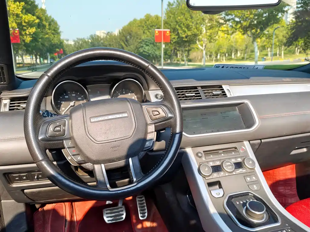 Land Rover Evoque (Import) — миниатюра 13