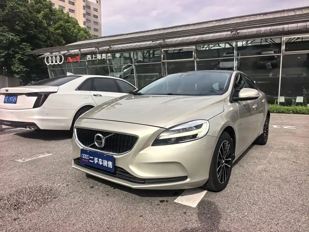 Volvo V40 — миниатюра 2