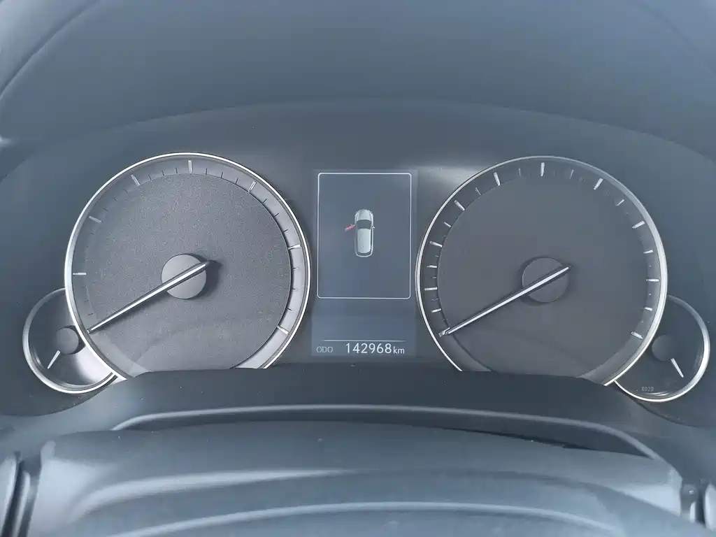 Lexus RX — миниатюра 10