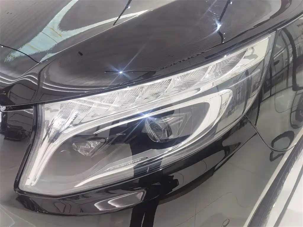 MERCEDES-BENZ V CLASS