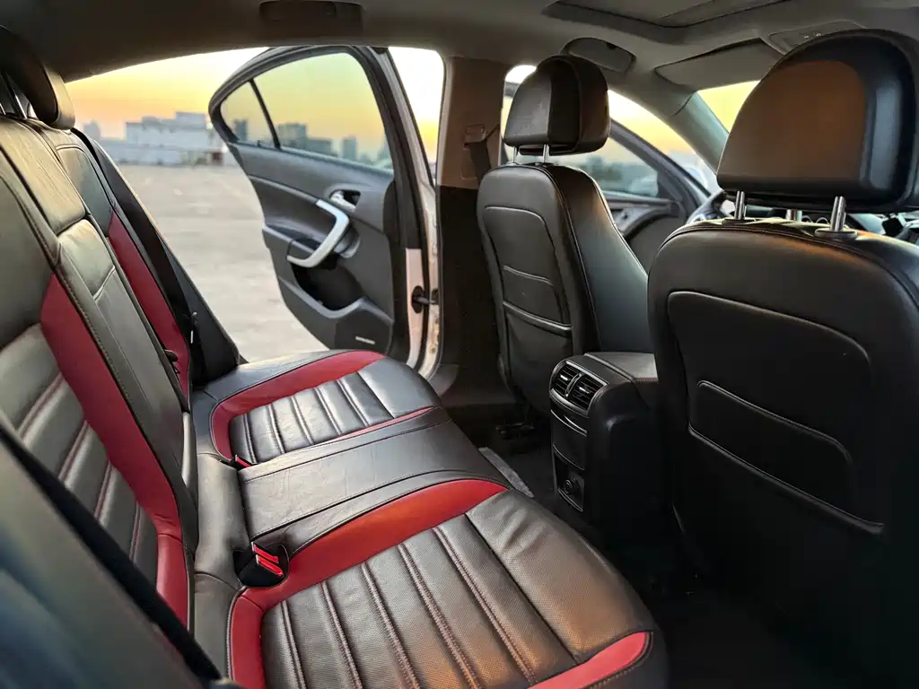 Buick Regal — миниатюра 10