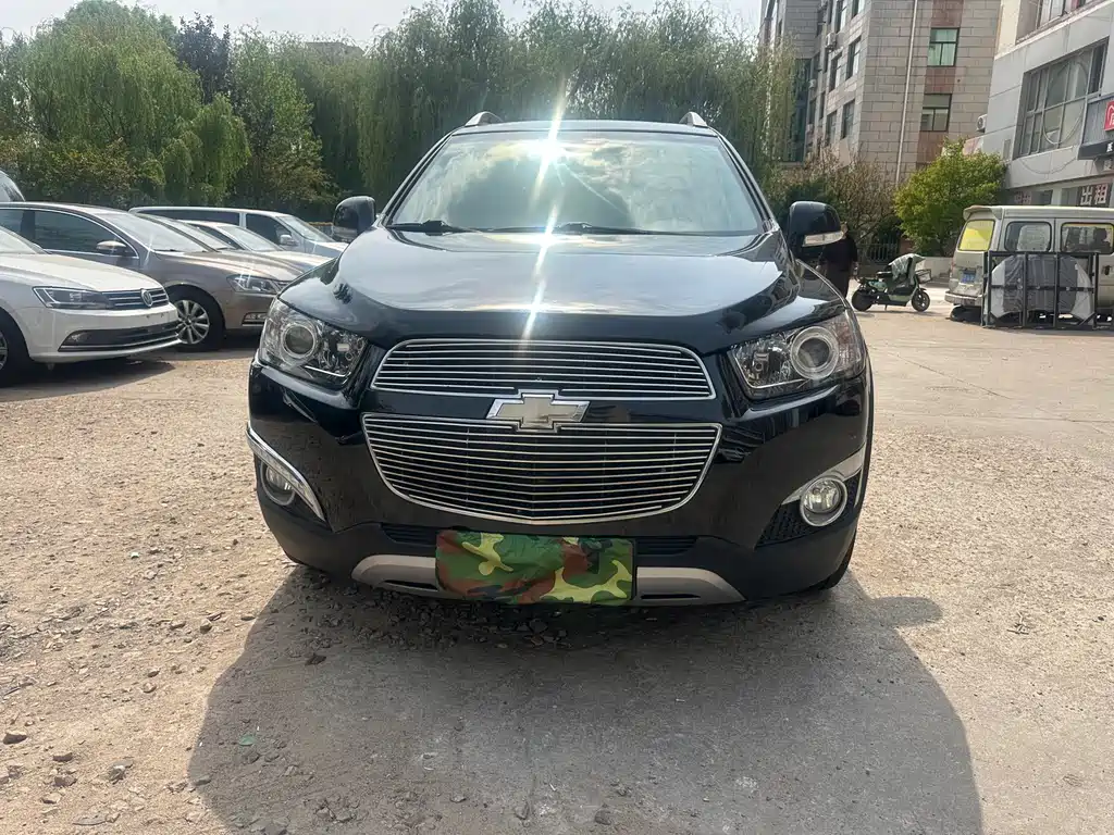 Chevrolet Captiva 2014 2.4L 5 мест