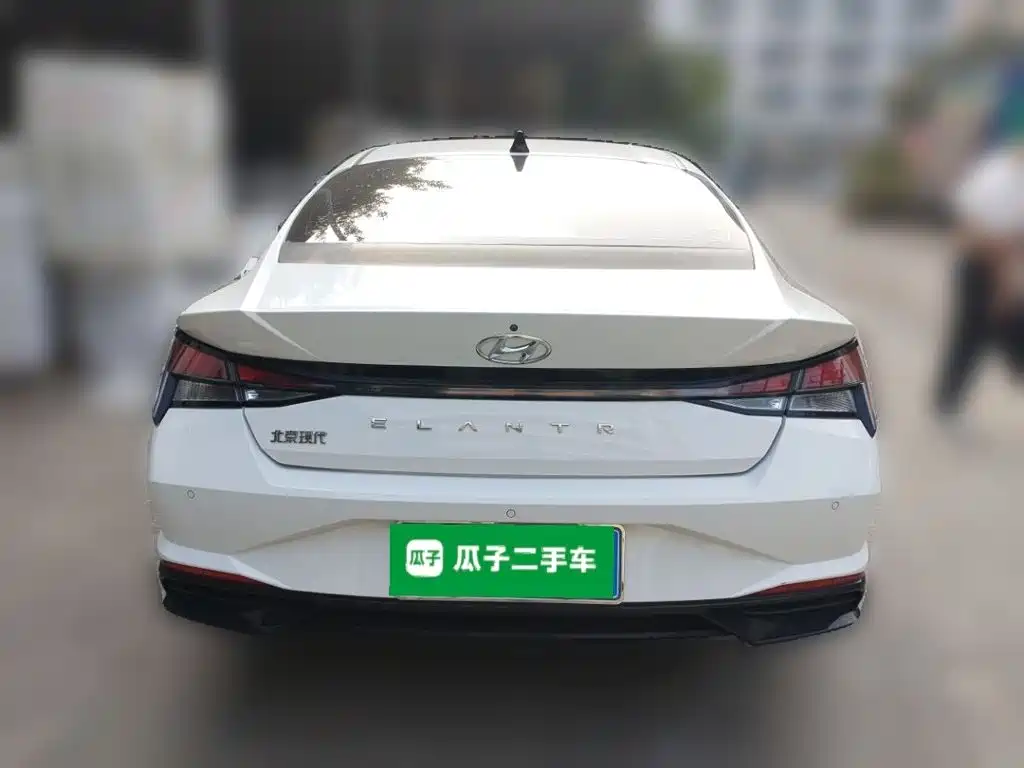Hyundai Elantra — миниатюра 3