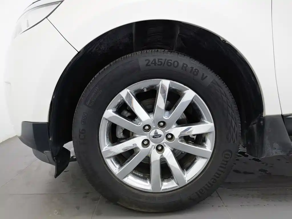Ford Edge (Import) — миниатюра 17
