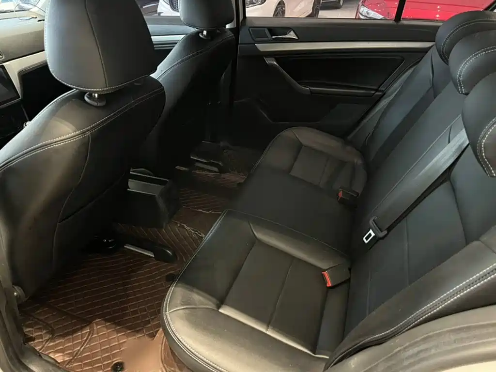 Volkswagen Lavida — миниатюра 13