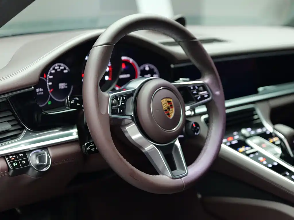 Porsche Panamera — миниатюра 6