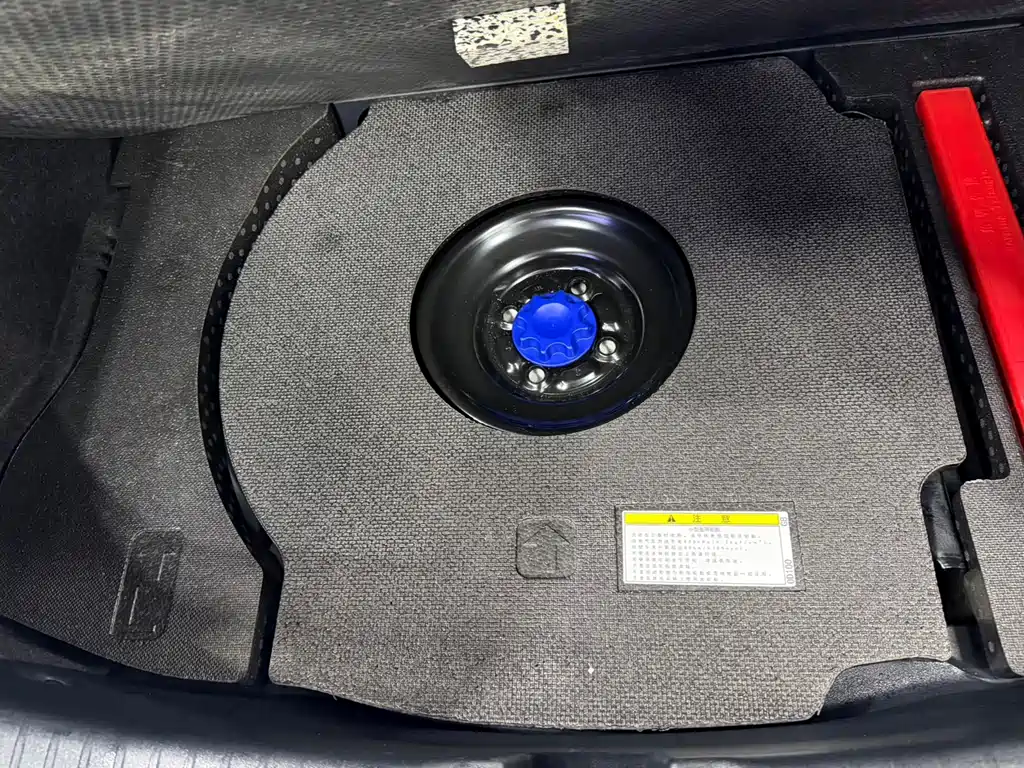 TOYOTA YARIS L ZHIXUAN