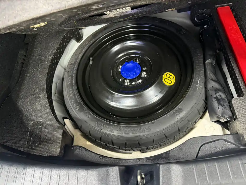 TOYOTA YARIS L ZHIXUAN