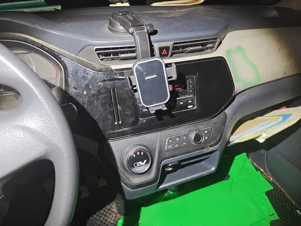 Maxus EV30