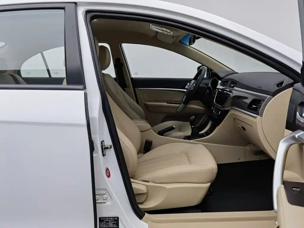 Geely Emgrand — миниатюра 23