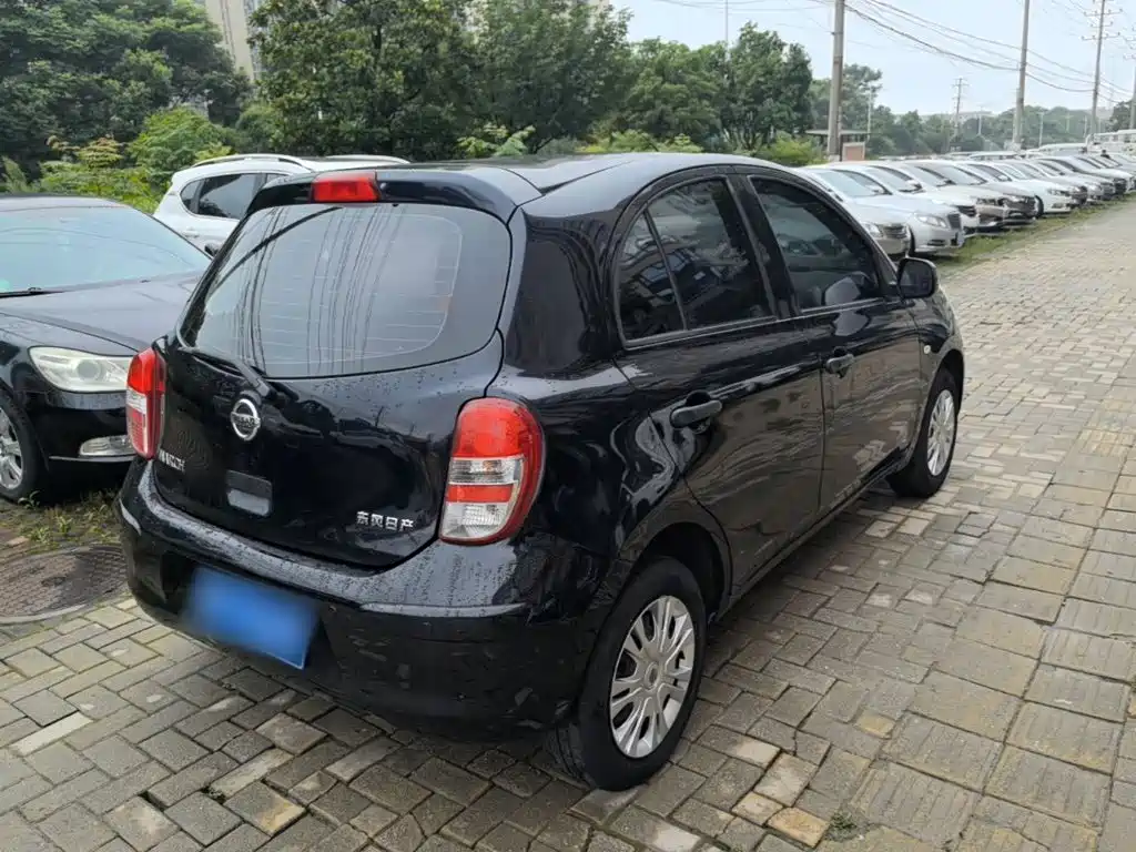 Nissan March — миниатюра 7