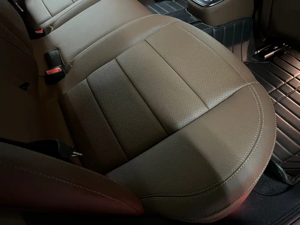 Mercedes-Benz E-Class — миниатюра 29