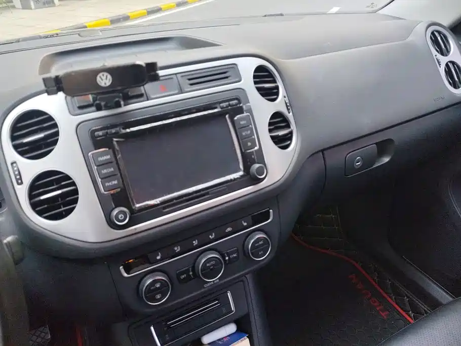 Volkswagen Tiguan — миниатюра 13