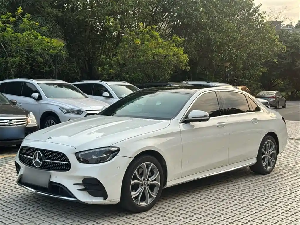 Mercedes-Benz E-Class 2022