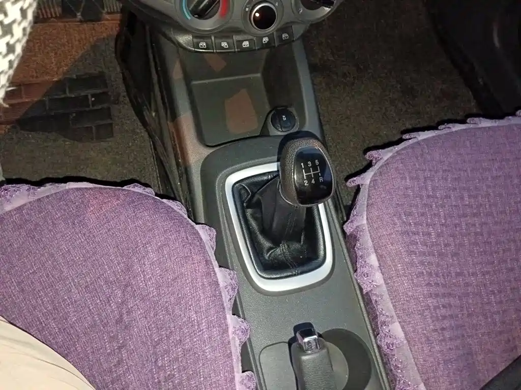 Chevrolet Sail — миниатюра 15