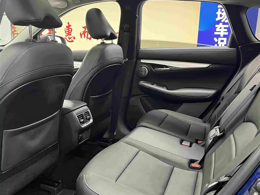 Infiniti QX50 — миниатюра 10