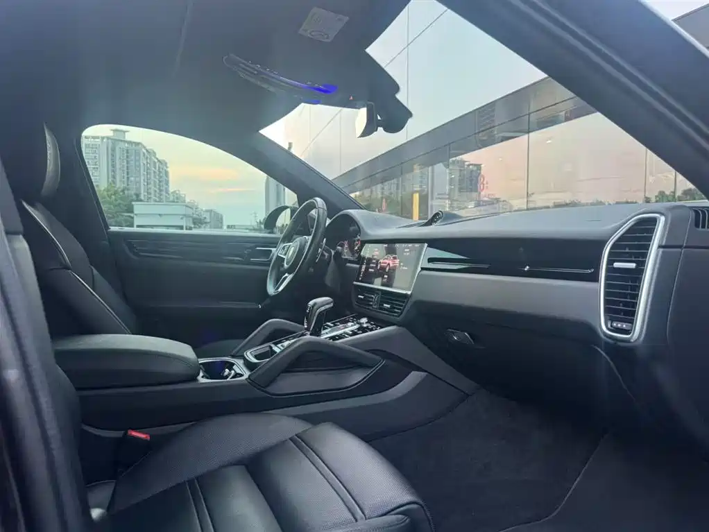PORSCHE CAYENNE NEW ENERGY