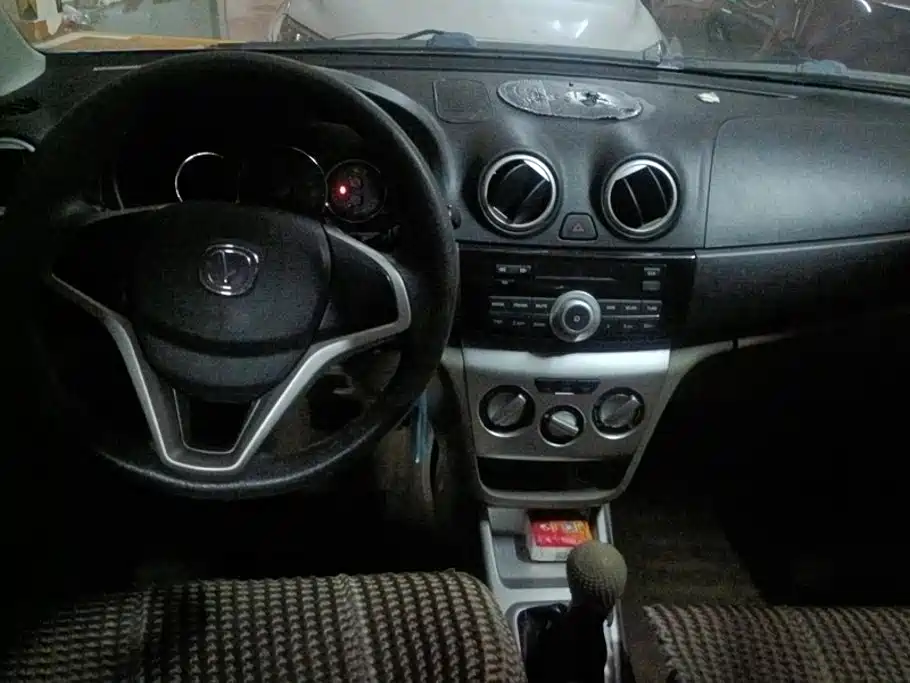 Changan V3 — миниатюра 12