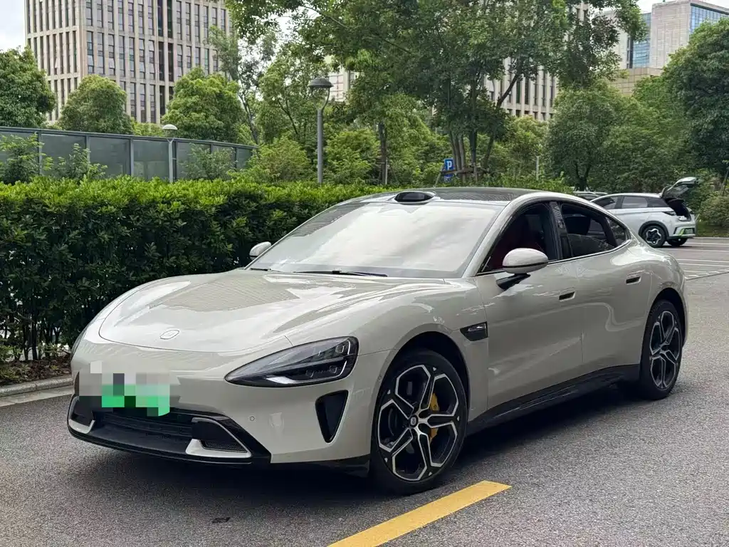Xiaomi SU7 2024