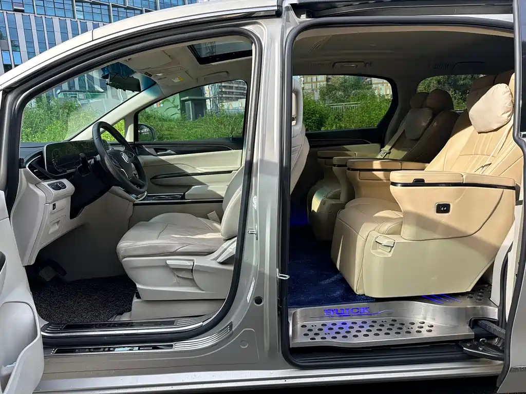 Buick GL8 — миниатюра 13