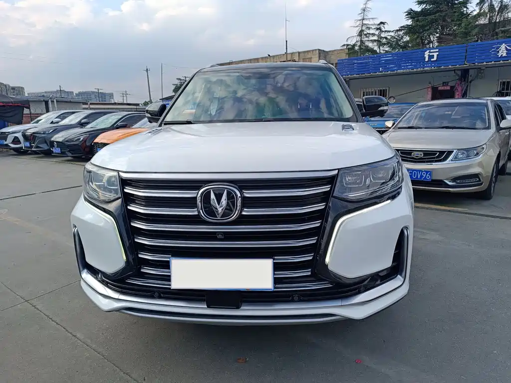 Changan CS95 — миниатюра 2