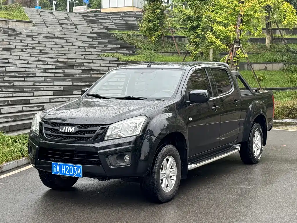 Isuzu RE-MAX Ruimai